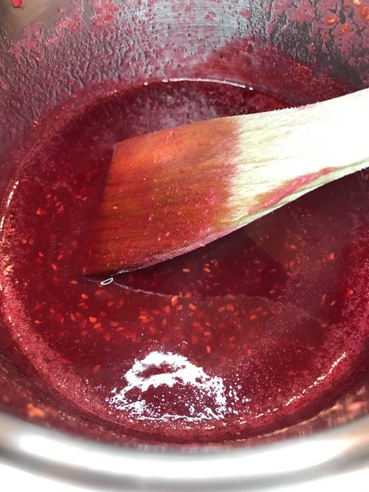 Image of raspberry sauce
