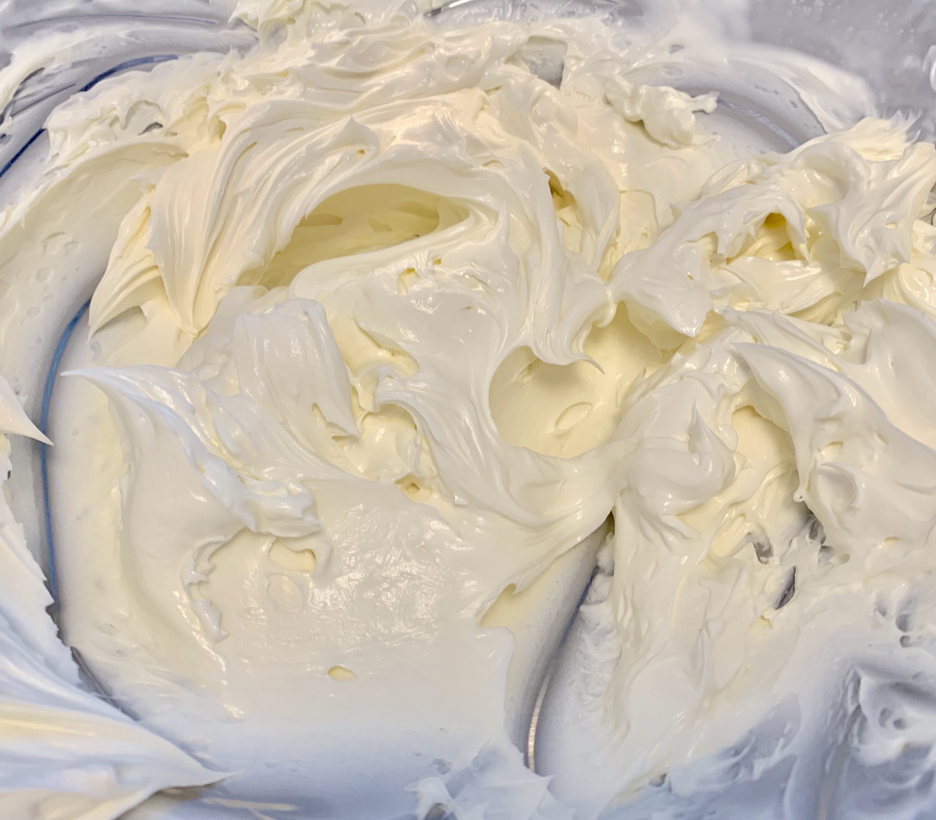 Picture of the mascarpone frosting for a low carb birthday cake