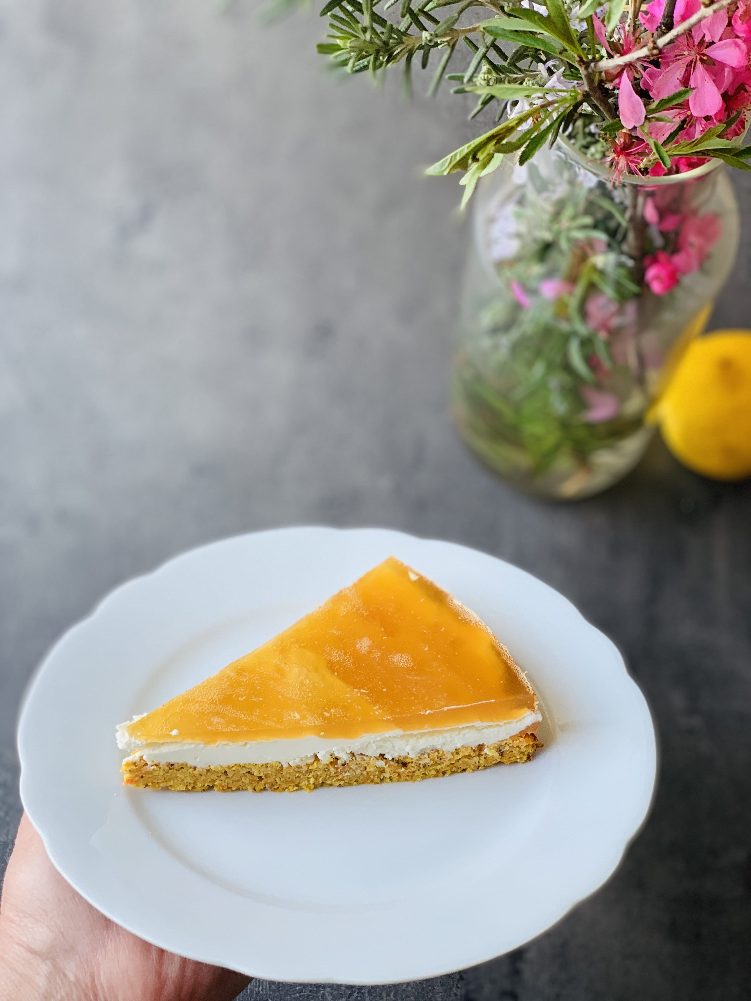 Picture of sugar free carrot cake with keto jello