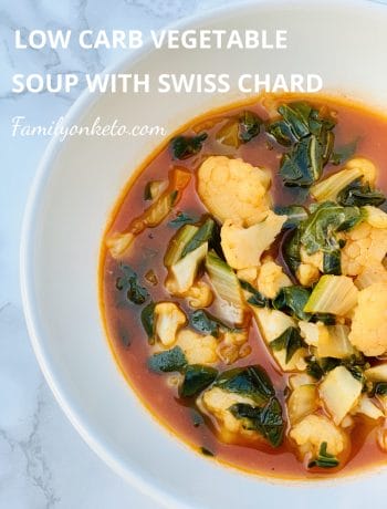Picture of a bowl with low carb vegetable soup with cauliflower and Swiss Chard