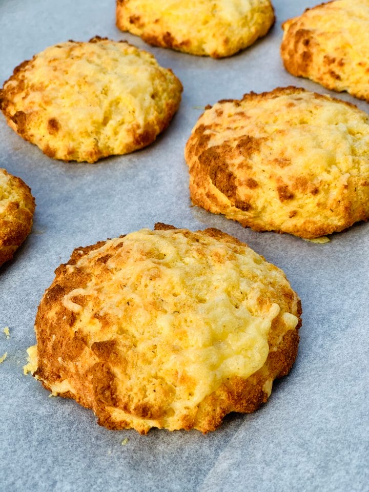 Picture of freshly baked keto cheddar biscuits 