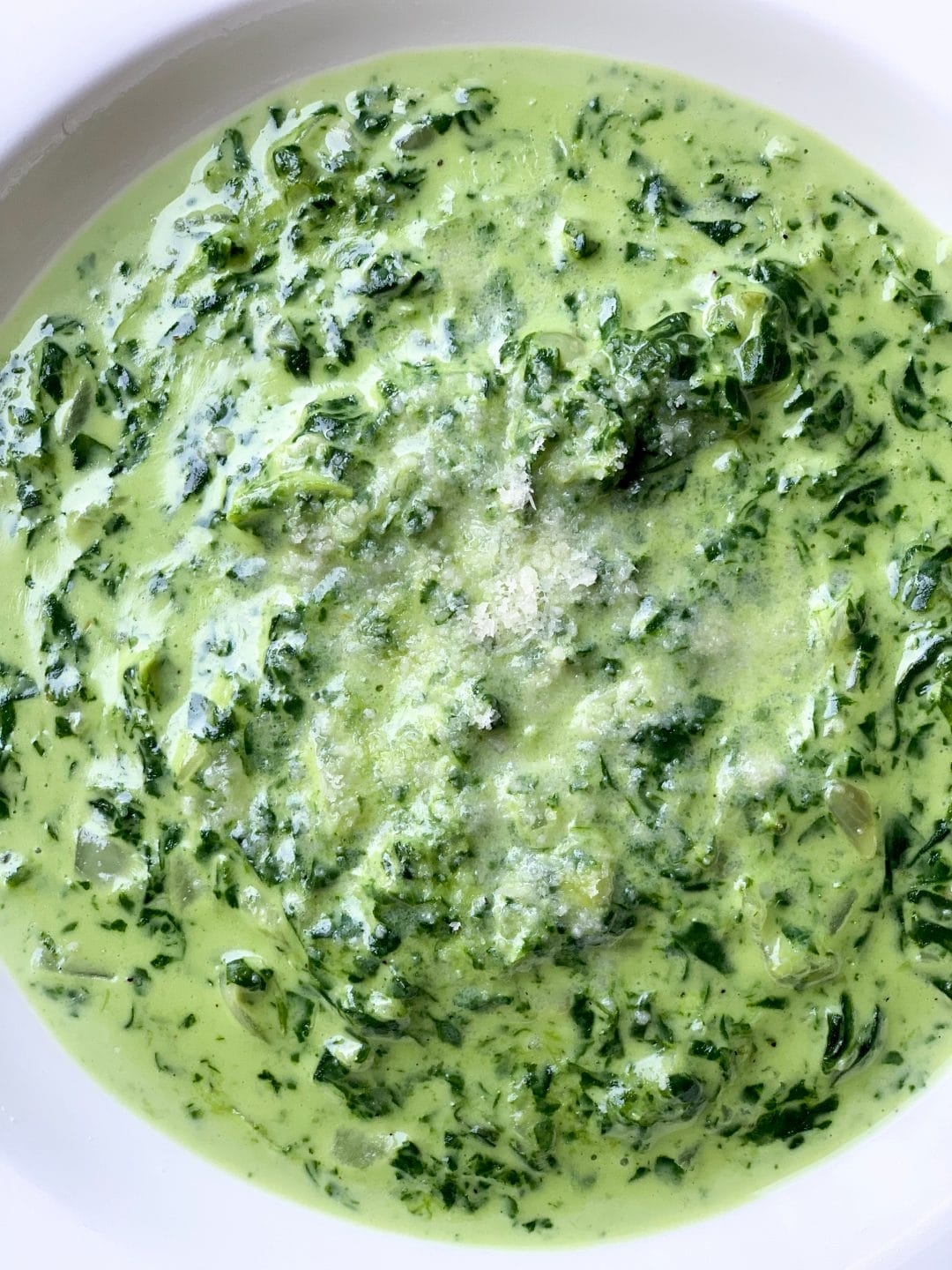 Picture of creamy spinach in a plate