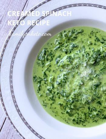 Picture of keto creamy spinach in a plate on the table