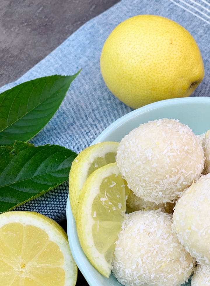 Picture of lemon keto bliss balls in a bawl 