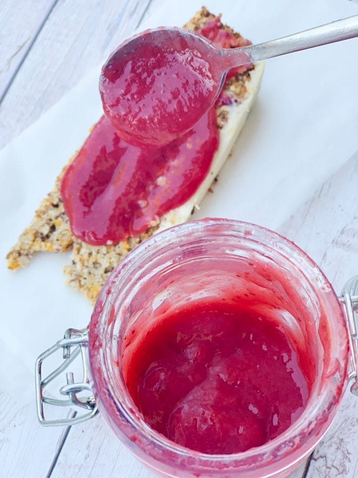 Keto strawberry jam with gelatin