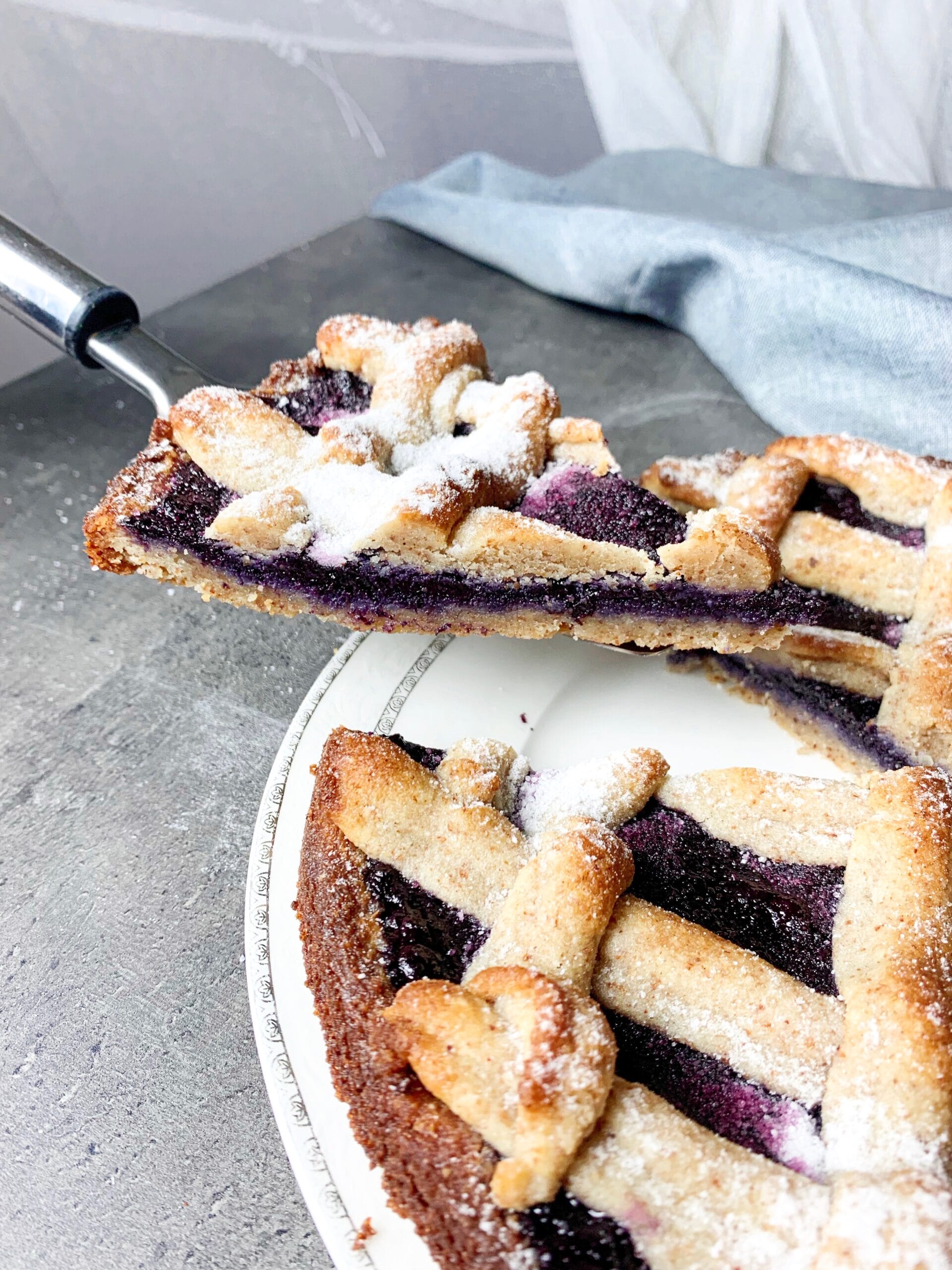 Picture of a gluten free Linzer torte