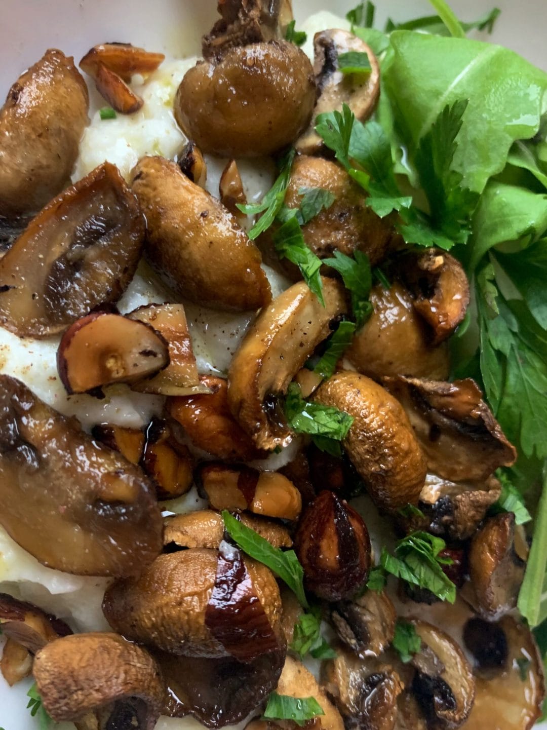Picture of low carb mushrooms and roasted hazelnuts