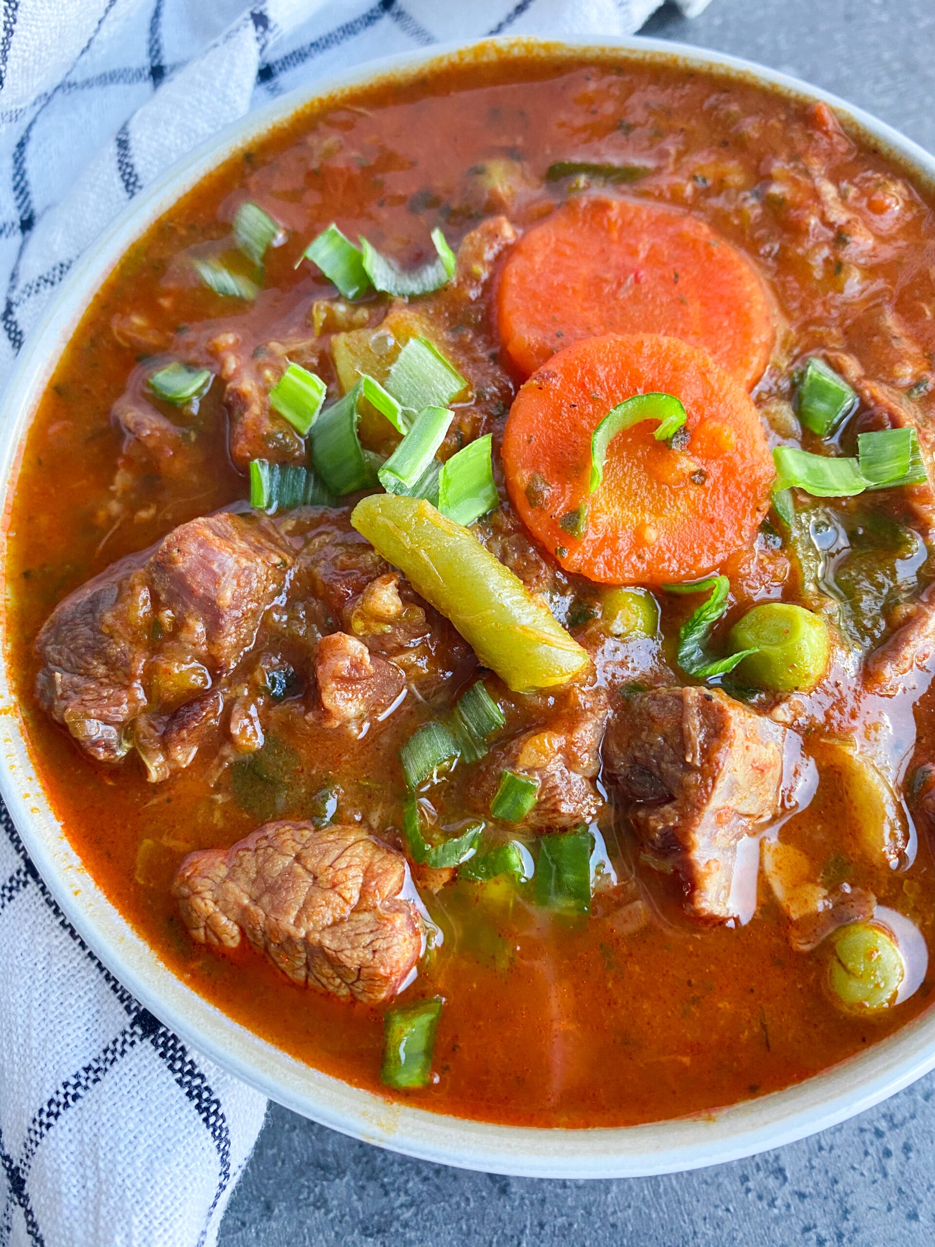 Keto minestrone soup with bees