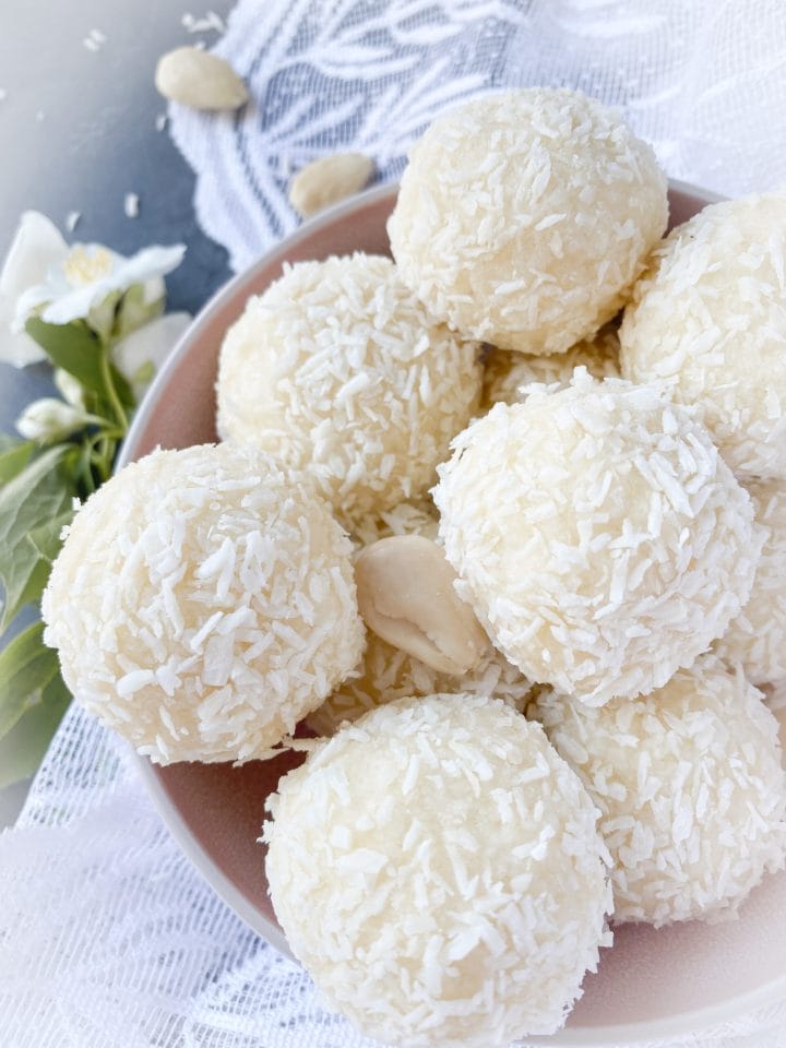 Picture of keto coconut fat bombs