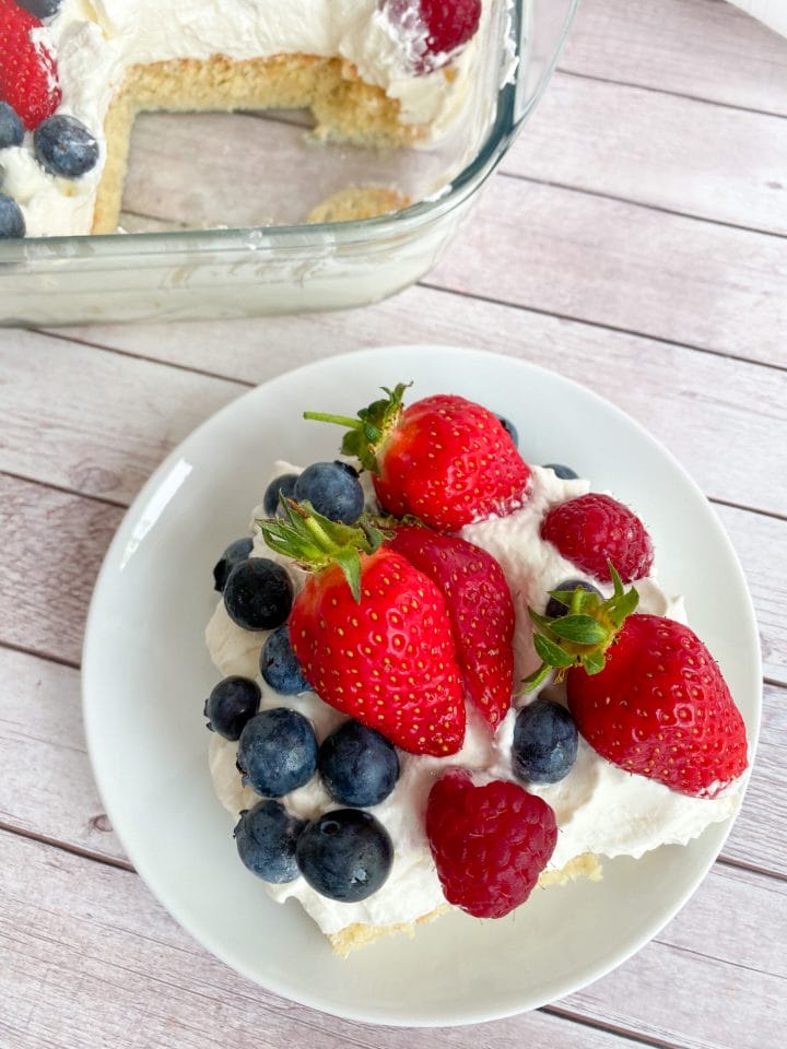 Picture of keto slice cake with berries