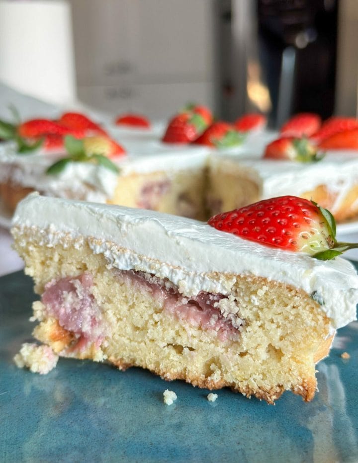 Picture of a slice of keto strawberry cake with coconut flour and almond flour