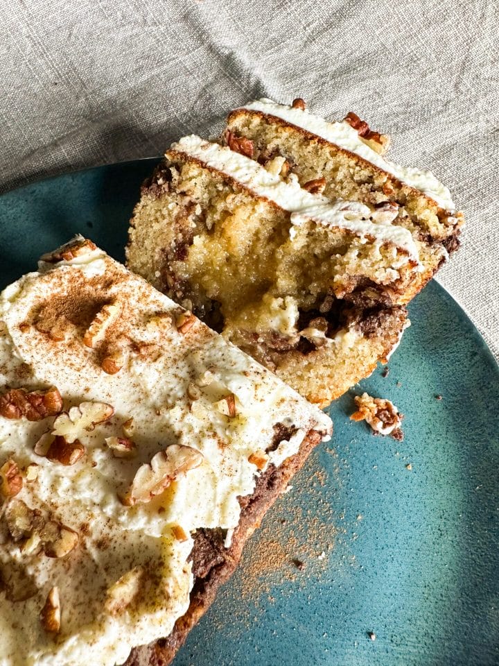 Low-carb pecan pie pound cake