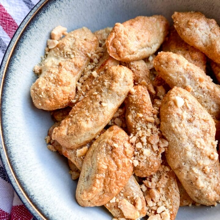 Picture of a bowl ofketo crunchy snack - peanut flippies recipe