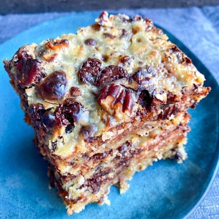 Picture of a plate with keto pecan pie blondies