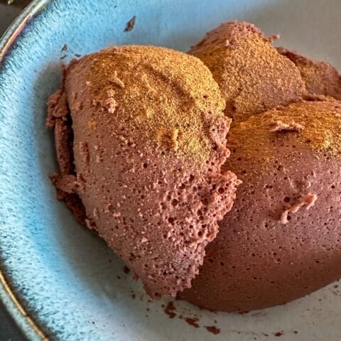 Picture of a bowl with keto chocolate jelly mousse
